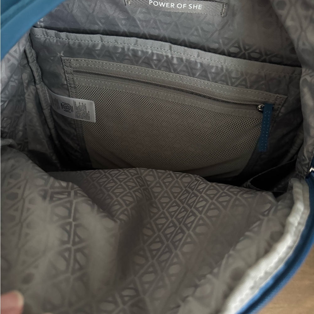Athleta Teal Backpack - Picture 2 of 4